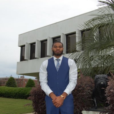 Edwards_3's profile picture. 