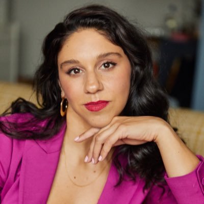 SoniaElyss's profile picture. Educating the beauty industry about Modern Marketing. 💄Clients: Clarins•Kiehl’s•TIGI•RéVive.  💕 Your Internet Cheerleader™️