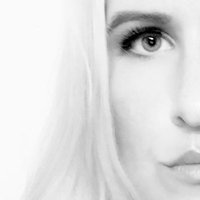 Frau von nebenan (@julskyrockt) Twitter profile photo