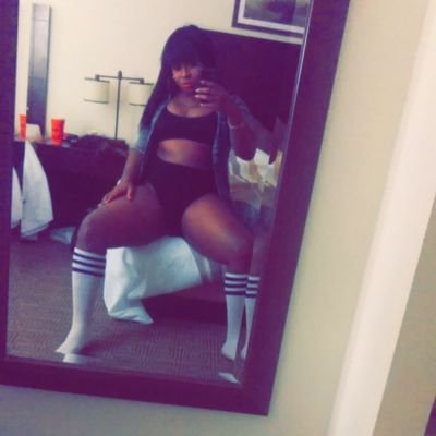 single sexy independent 🦄Unicorn 
sc: Diamondkayy16 Instagram:Diamondkayysmith19 Facebook: Bellakayy smith