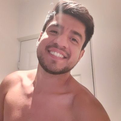 luisbermv's profile picture. Viviendo como mortal 🌱