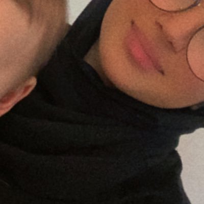 anniakos's profile picture. vraies 2 vraies ici ❤️❤️❤️❤️