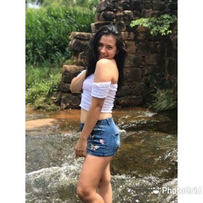 Quiero ser una gota de agua dulce, en este mar tan salado🍃