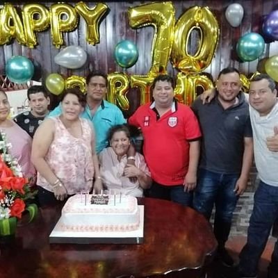 la vida me canbio la vida
beso
mis ojos lloran por ti
tan emaorados
hero