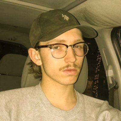 calfboi's profile picture. he/him