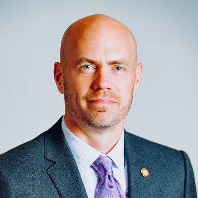 docnelle's profile picture. 