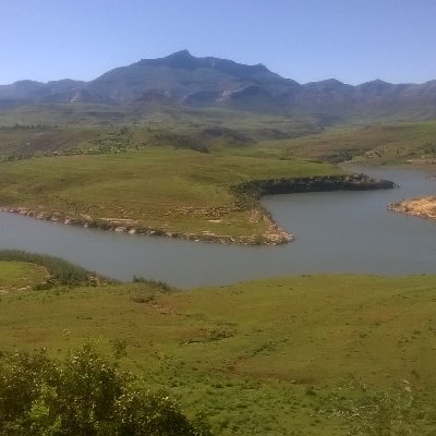 IshmaelSoloane's profile picture. Leqhoba pelesa monna oa khalong la lithethana......never give up in life....