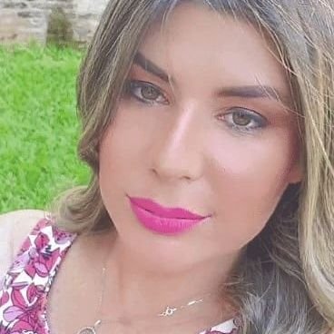 Abogada;madre de una niña bellisima  y por sobre todo olimpista de cunaa!!