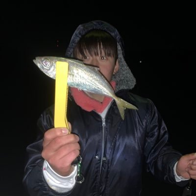 愛媛の南予で釣りをしている22歳の社会人です！ エギング🦑、アジング、ロックフィッシング、ボート釣りなどをしています！ 釣り好きの人はフォローを是非お願いします！！ 無言フォローすみません！ 🚗³₃