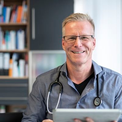 Dr. Michael Gurr, Hausarzt mit Online-Sprechzimmer