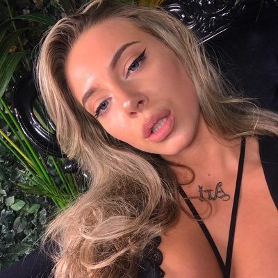 olifya_'s profile picture. 