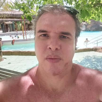 Bem vindos me chamo Alex Rodrigo Stein e moro no interior de Sp em Araraquara quiser me seguir sera bem vindo a todos....
