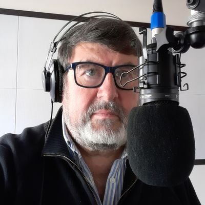 Haciendo radio en @lacienpuntouno de #Comodoro y en Radio Giros en el 96.3 de #Comodoro @girosmedia También trabajo como editor de  https://t.co/utbGeCeUVL