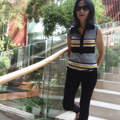 五星級語文工作室有限公司
主要從事業務:
(一) 從事中華文化教材編寫及網絡傳播文化知識:
(二) 從事小學錯別字辨識、正字正音系列、正確運用成語等教材編寫;
(三) 中學DSE文言文教材編寫;
(四) 建構五星級網路粵語—普通話網路課堂;
在網路上建立語文自主學習課堂(online course)