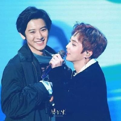 🔺Zài liú zǒu de shí jiān wǒ yòng lèi shuǐ jì diàn Huái niàn nà guò wǎng de yí qiè.🔻       
💎ONLY EXO-L.💐 🔍SHIPPER de todas las SHIPPS🔎 #ExoOasisTeam 💫