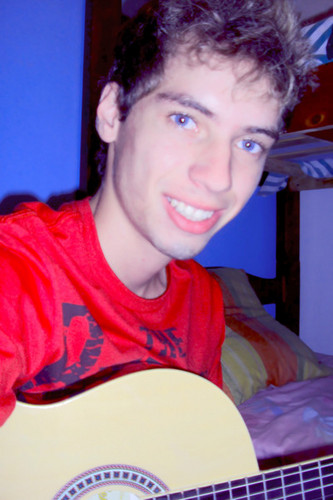 Fabiano_Barros1's profile picture. Músico há 4 anos, tenho minha banda: PLAT PLAY. Veja nossos vídeos no nosso canal! A música é minha vida