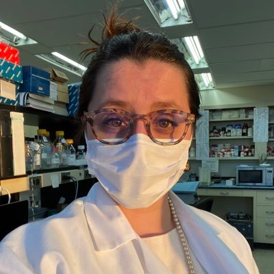 passionate about science - Janaína's mother - Instructor at Ichan School of Medicine