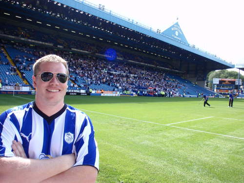 Lover of sports, Sheffield Wednesday, my wife and my kids.