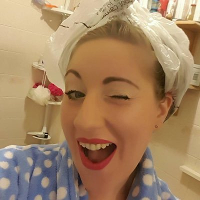 I’m a mum, wife & business woman and I live to make everyone happy and feel as beautiful as can be! Xxx