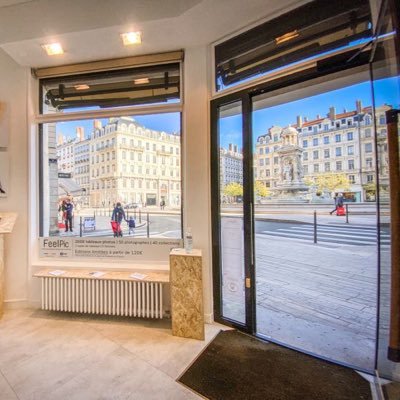 LyonPopup's profile picture. Local disponible pour #popupstore en plein centre de #lyon place des Jacobins