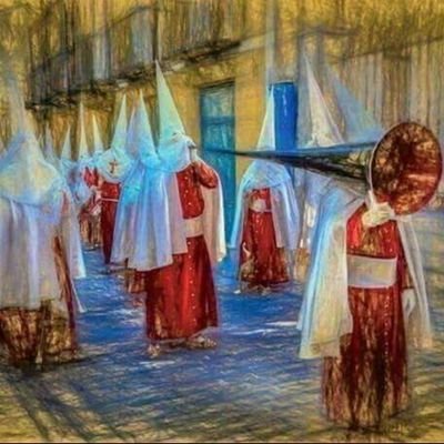 Tenemos el honor y privilegio de abrir las procesiones de la #SemanaSantaOrihuela con nuestra bocina, clarines, tambores y gemelas.