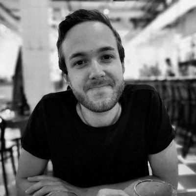 Hatar inte direkt AIK eller Tottenham, klassens fegis och jävligt PK. Bygger hemsidor.