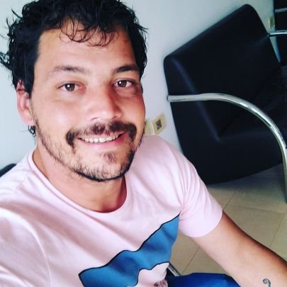 -Coronel Suarez Bs As
-Dueño de pizza Verona
-Papá de Xiomara y Renatta
-Leonino ♌
