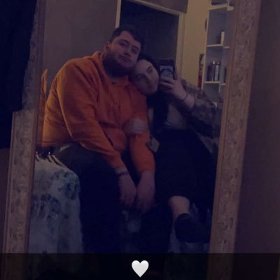 marholl2002's profile picture. 