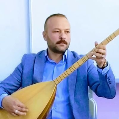 Türkçe Öğretmeniyim, müzikle uğraşıyorum. Doğa en büyük tutkum.