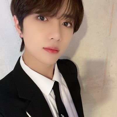 MoonieChoi's profile picture. 𝕄𝕠𝕞𝕖𝕟𝕥𝕤 𝕆𝕗 𝔸𝕝𝕨𝕒𝕪𝕤𝕟𝕖𝕤𝕤 | ꪑꪮꪖ ✨|  04.03.19. | 𝔽𝕒𝕟 𝔸𝕔𝕔𝕠𝕦𝕟𝕥 @TXT_members🌺

#TXT #SOOBIN #YEONJUN #BEOMGYU #TAEHYUN #HUENINGKAI