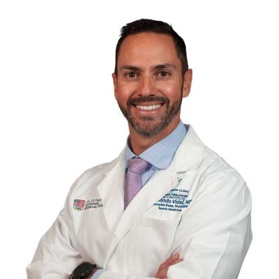 Armando F. Vidal, MD is one of the top Orthopaedic surgeons in the nation specializing in complex knee reconstructions, shoulder surgery and sports medicine.