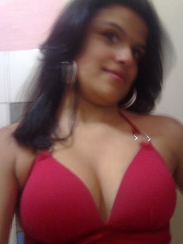 ''quantas vezes eu pensei em te procura, só pra te falar, o que em mim ficou.. só pra te dar um oi, te sentir bem aqui... ૐ”  @pamelalawrenz