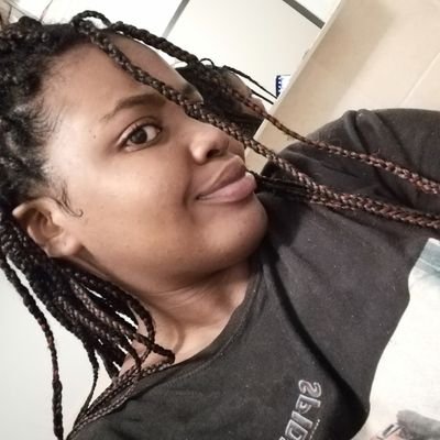 Lisa_B98's profile picture. Lookin' out and I wonder 'bout the things I do.