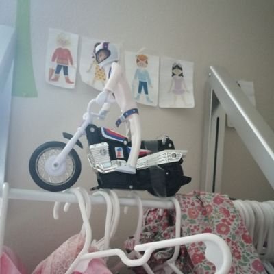 imbtween's profile picture. There are other options, Larry,