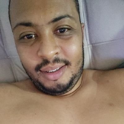 lvaroAlexandre8's profile picture. Álvaro. engenheiro. moreno. alto. família. Deus em primeiro lugar S2