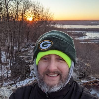 @erickuznacic.com on the other side. WordPress business owner, writer, speaker. Midwesterner. @DrakeUniversity grad. UW Badger. Living life to its fullest.