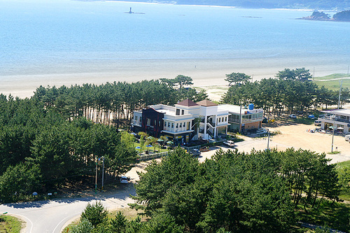 dovems's profile picture. 태안 청포아일랜드 도베멀티플레이스 쥔장입니다. DOVE는 스페인어 말로 '어디로'! / 여행, 특히 바다여행 그리고 레저를 좋아합니다. 바다에서 하는 레저는 환상이겠죠?ㅎㅎ 맞팔100%~
http://t.co/Nr3ERV35OM