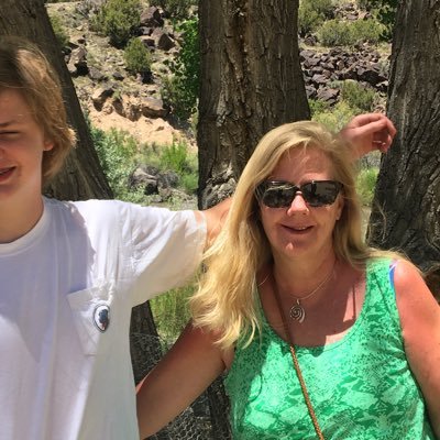 Mom in recovery, empty nester, cats, truth, married for 31 years, never Trumper.