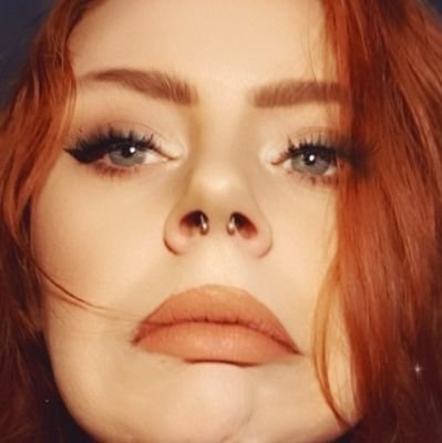 froggieechair's profile picture. J💫🖤