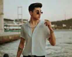 36mCellattt's profile picture. Yanlış diyet yapmışsın KARAKTERİN zayıflamış