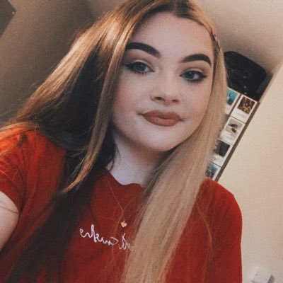 annaxrx's profile picture. my life’s a joke but at least it’s funny