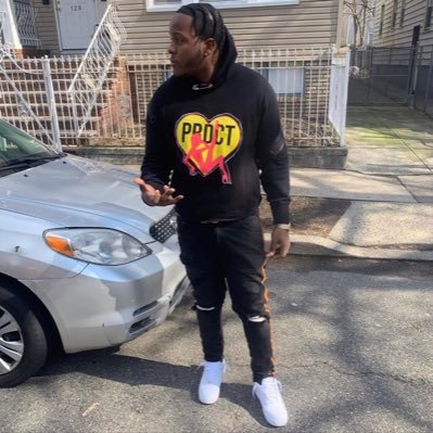 Artist 🎤🎧 🗣Vittoo Gvng Originator 👿🔫 Aspiring Actor 🎬 2400F+ 💜🙃👌🏾