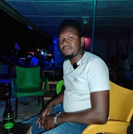 AzzizMande's profile picture. né pour briller