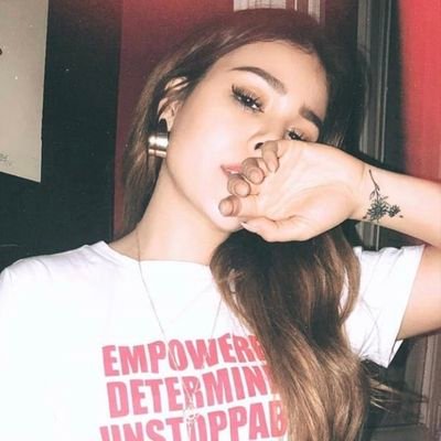 I love her lack of energy go girl give us nothing! 🤩