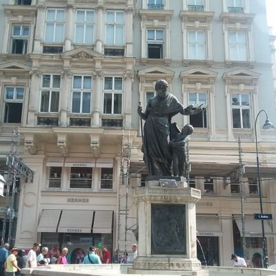 cromwell54's profile picture. irregular nerd