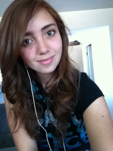 IFell4TheBieb's profile picture. Names Sydney. call me captain NUG NUG. i would like to thank Justin Bieber for making me a twitter addict & a belieber. PARTY ROCKERS IN THE HOUSE TONIGHT #swag