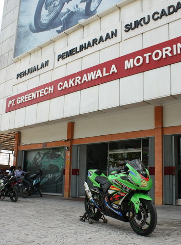 Kawasaki Greentech Pekanbaru
Jl.Soekarno Hatta No.1,2,3 - Pekanbaru.
(0761) - 862020