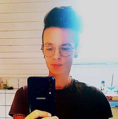 Mel92356065's profile picture. 