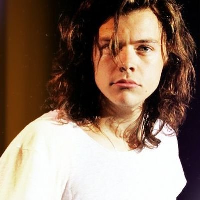 #HARRY: Swallow you fears, wipe off your tears, let go of you darkest years. Chin up. Smile. Walk away
❱❱❱❱❱