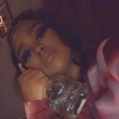 FineAssRiyah's profile picture. 🐐❤️